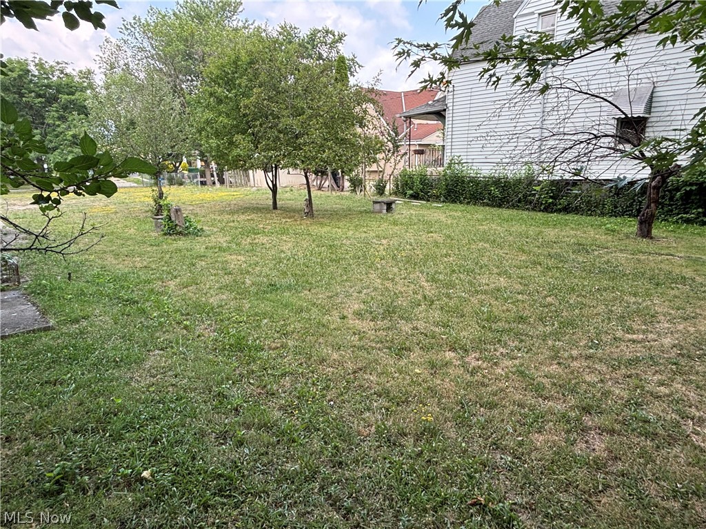 829 Whitcomb Road Property Photo 7