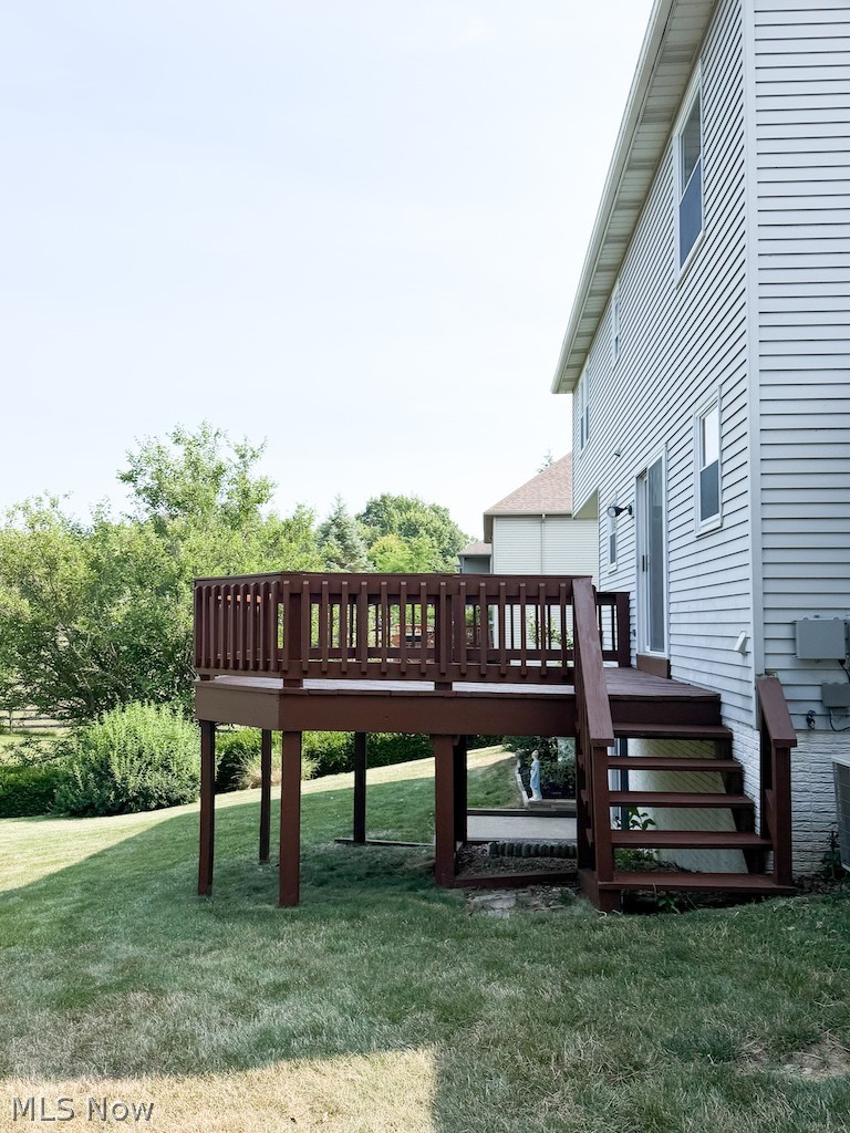 73 Lakecrest Boulevard Property Photo 6