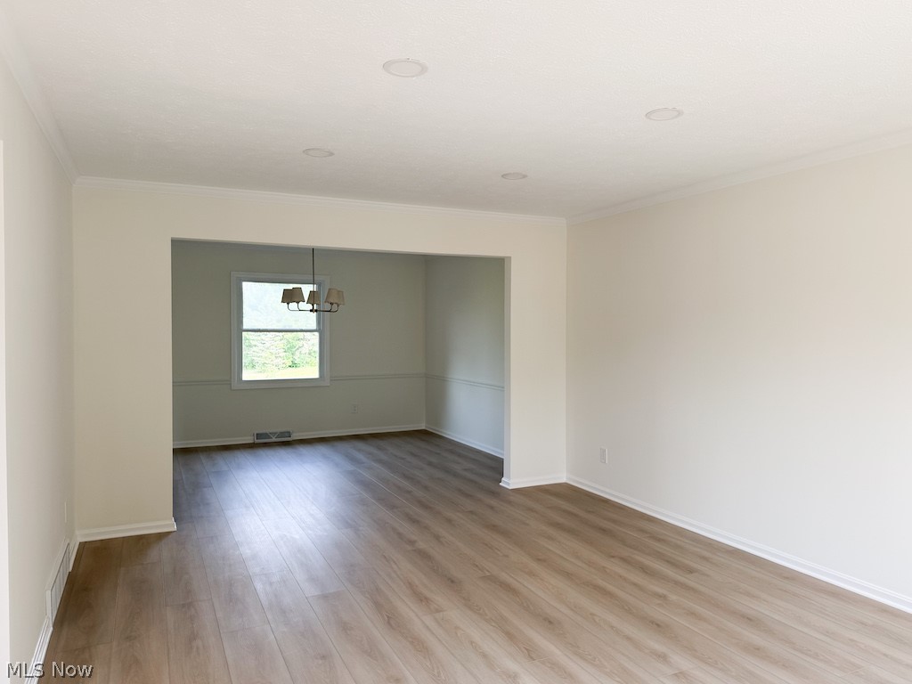 73 Lakecrest Boulevard Property Photo 21