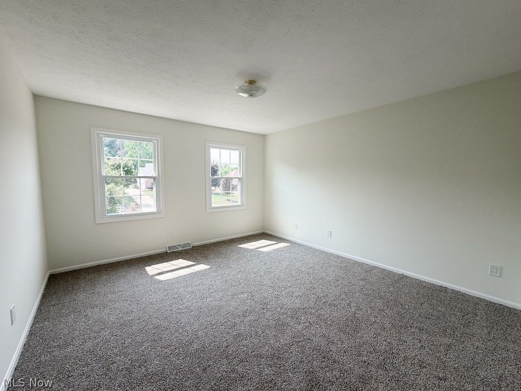 73 Lakecrest Boulevard Property Photo 36