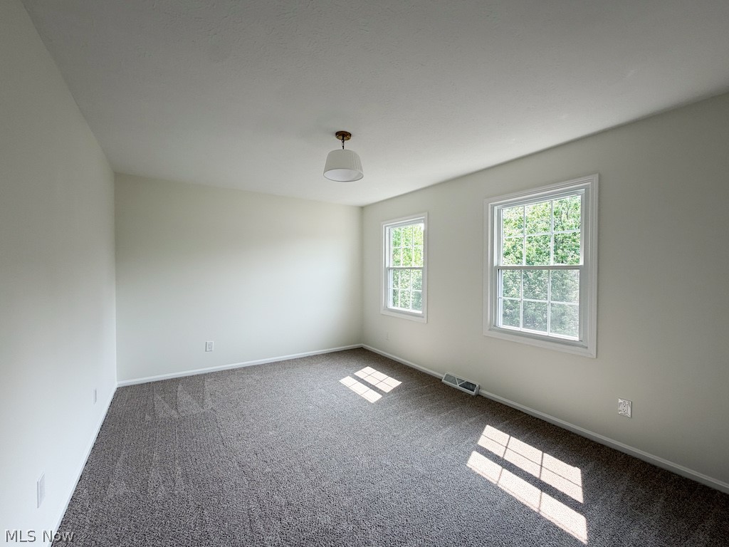 73 Lakecrest Boulevard Property Photo 38