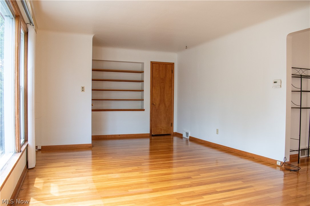 5589 Mayfield Road Property Photo 3