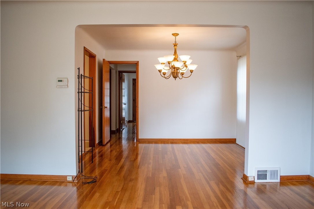 5589 Mayfield Road Property Photo 5