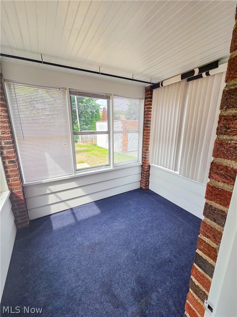 5589 Mayfield Road Property Photo 16