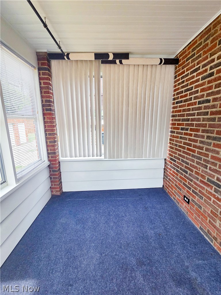 5589 Mayfield Road Property Photo 18