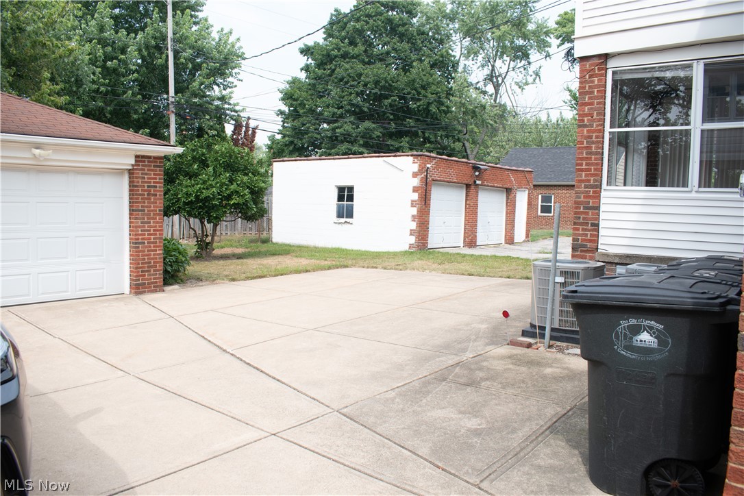 5589 Mayfield Road Property Photo 27