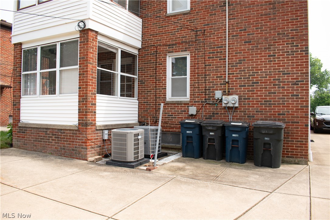 5589 Mayfield Road Property Photo 30