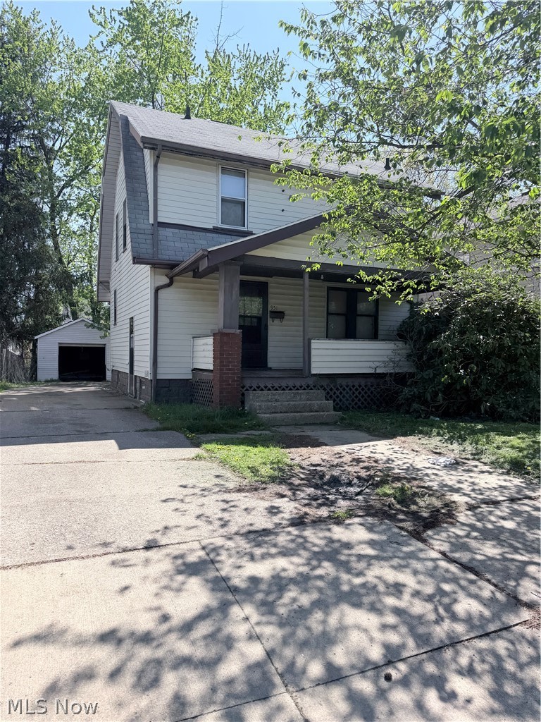 951 Ada Street Property Photo 1