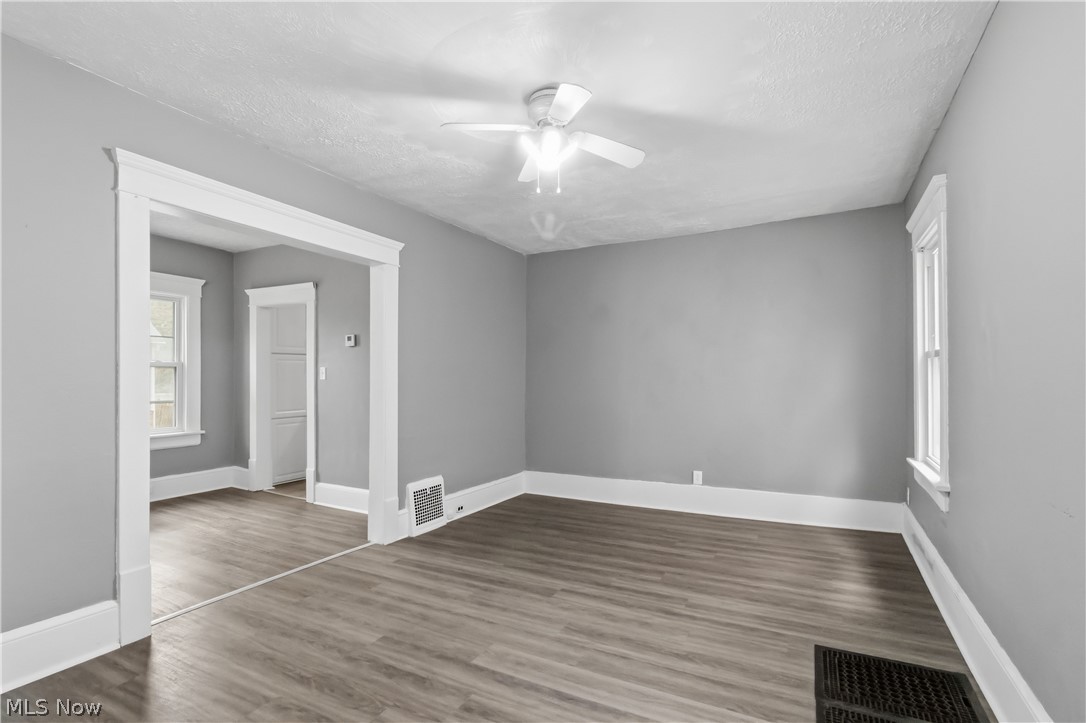 980 Pardee Avenue Property Photo 11