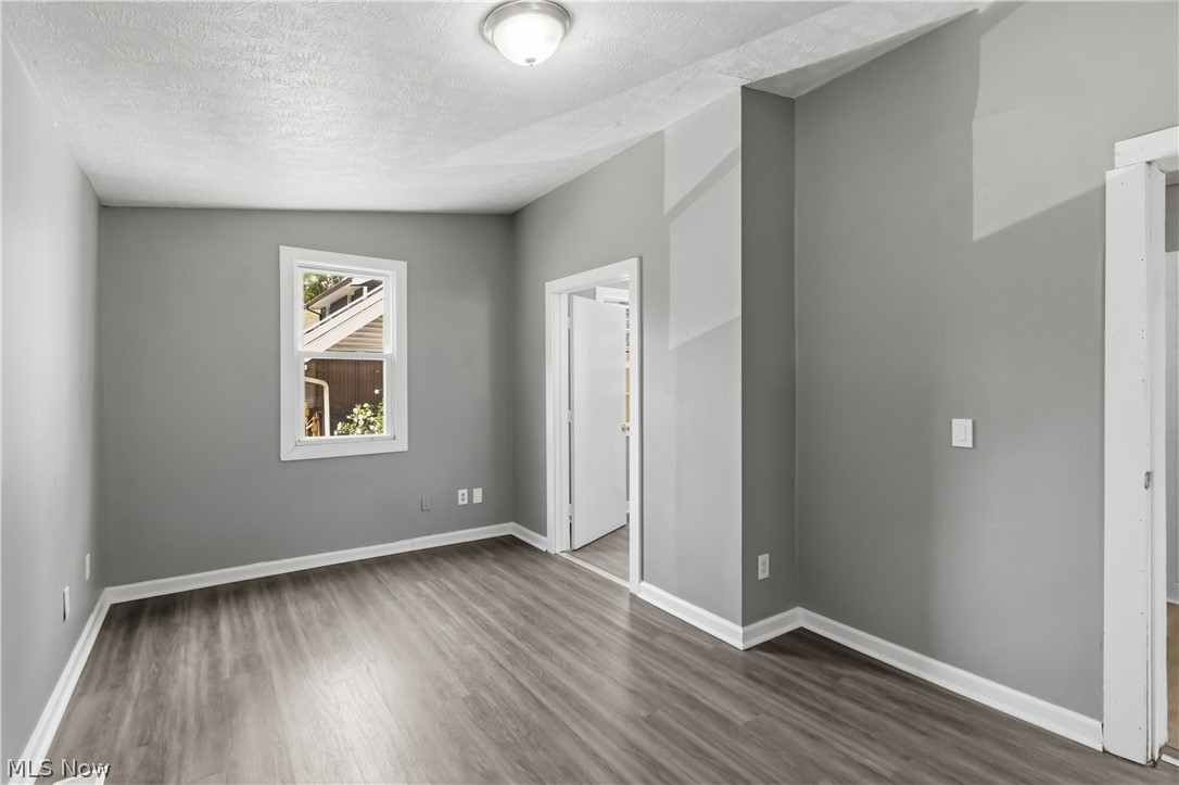 980 Pardee Avenue Property Photo 33