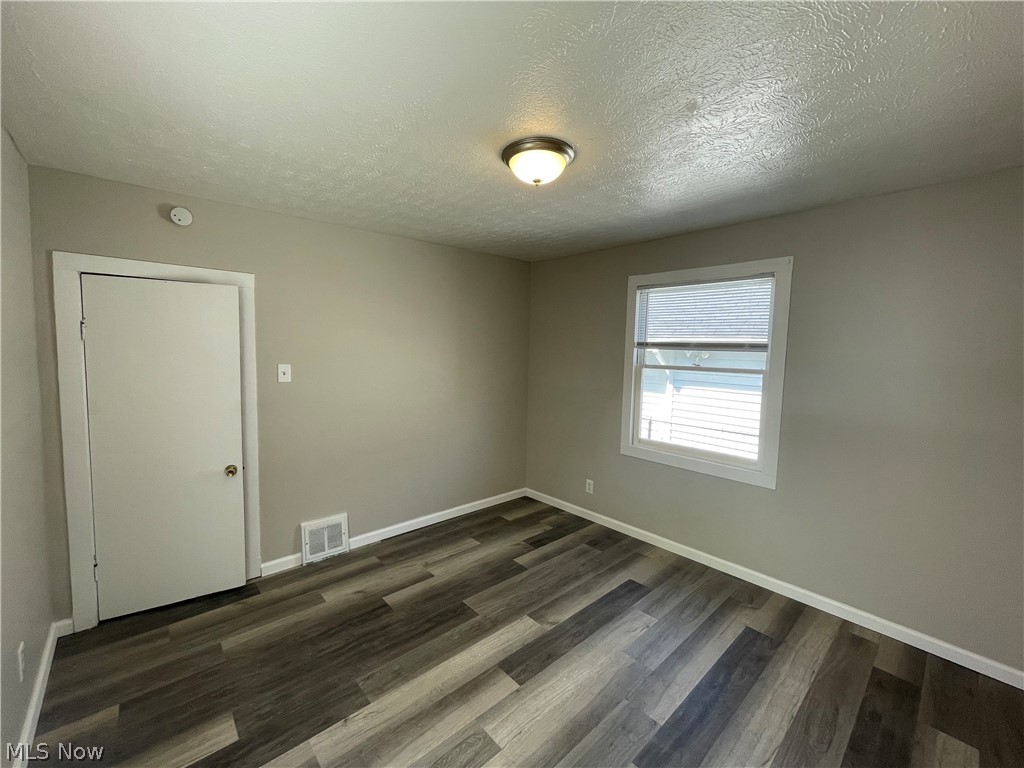 3761 W 135th Street Property Photo 12