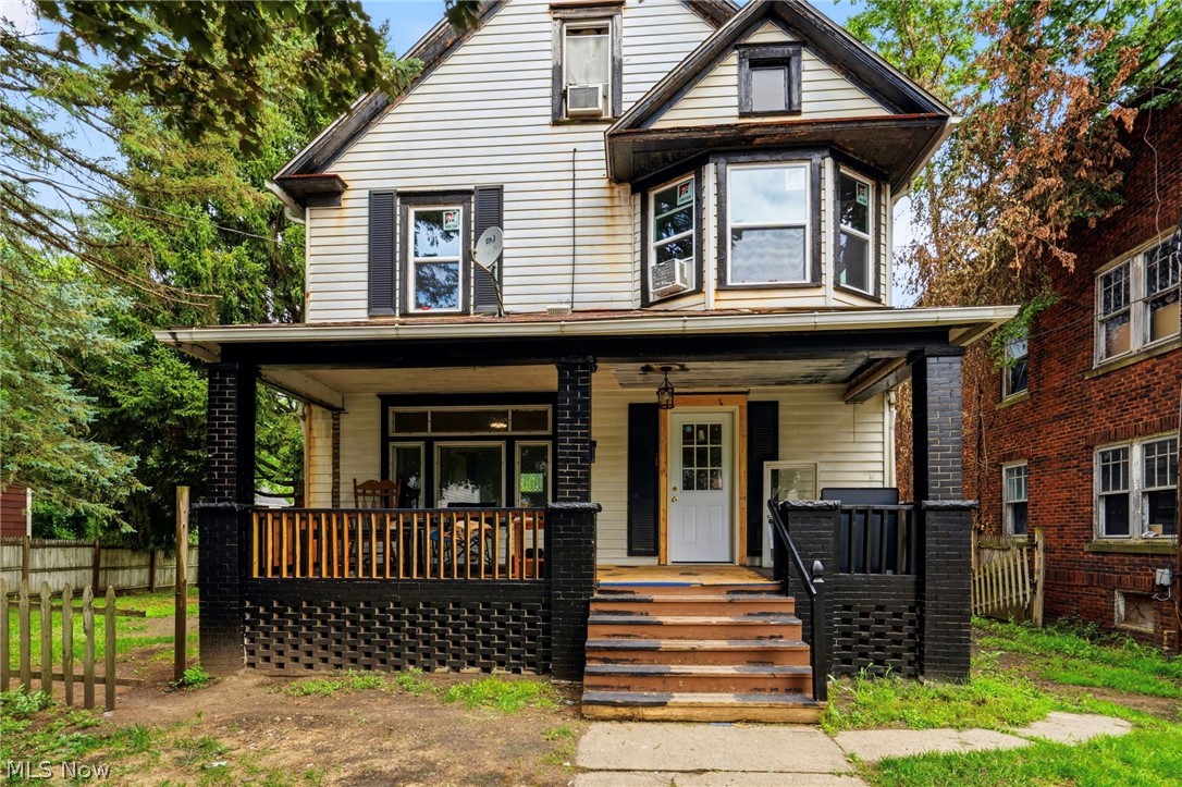 105 W Harrison Street Property Photo 1