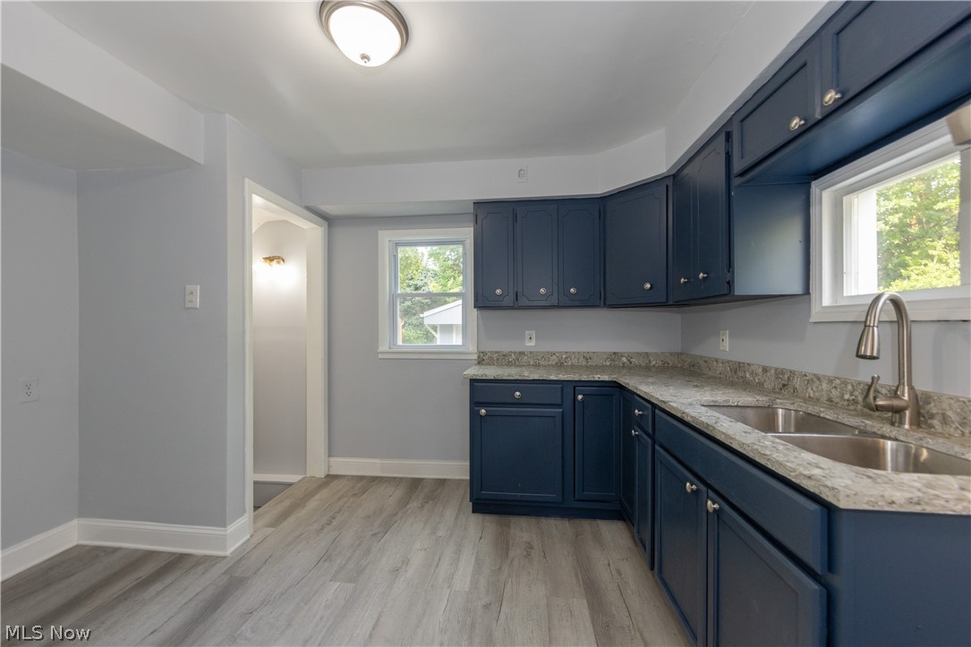 1677 Hillview Road Property Photo 8