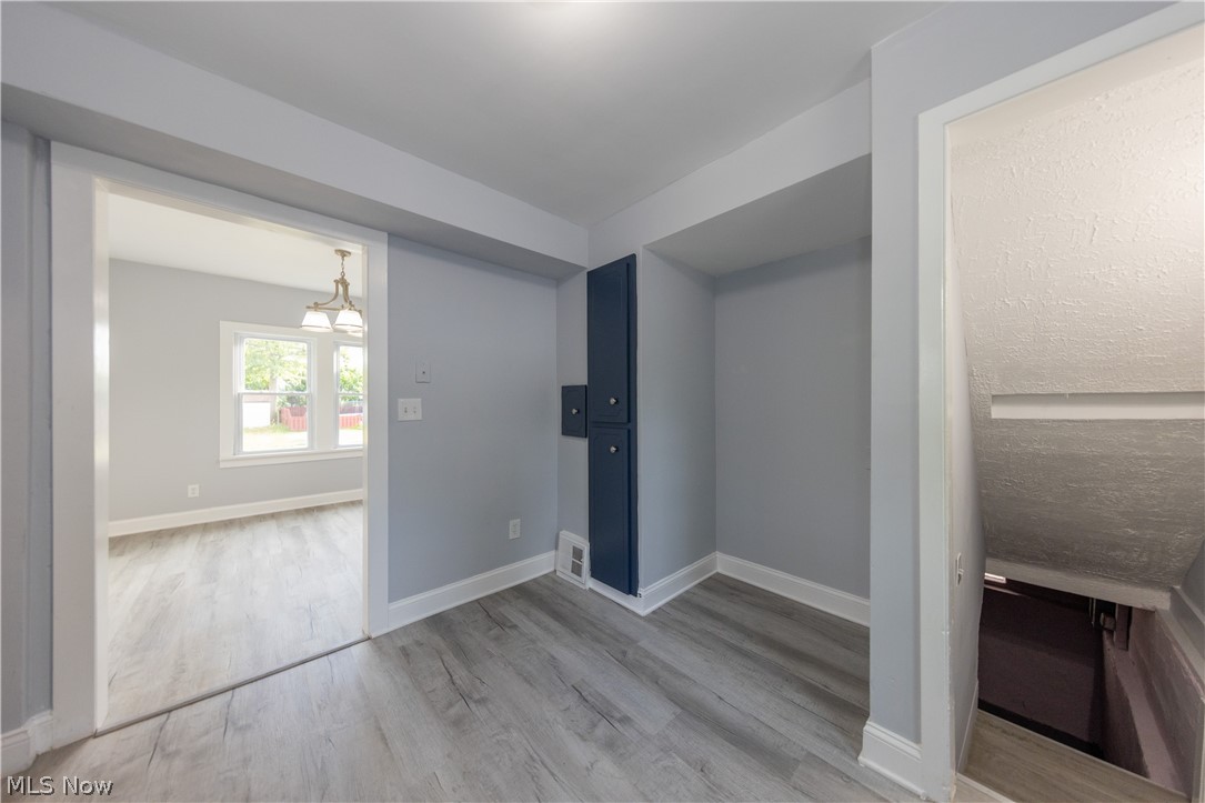 1677 Hillview Road Property Photo 11