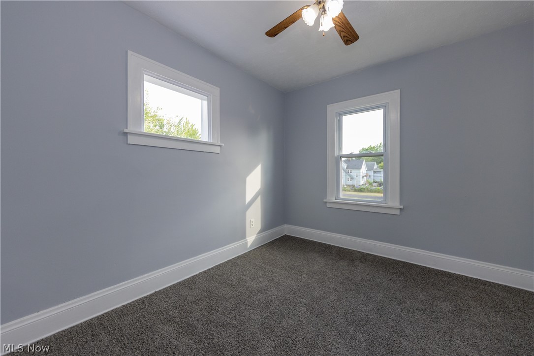 1677 Hillview Road Property Photo 12