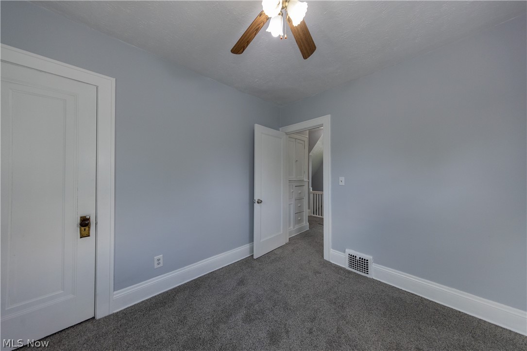 1677 Hillview Road Property Photo 14