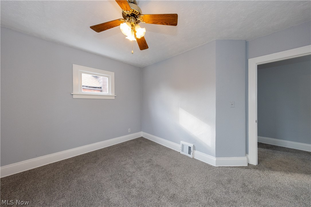 1677 Hillview Road Property Photo 16