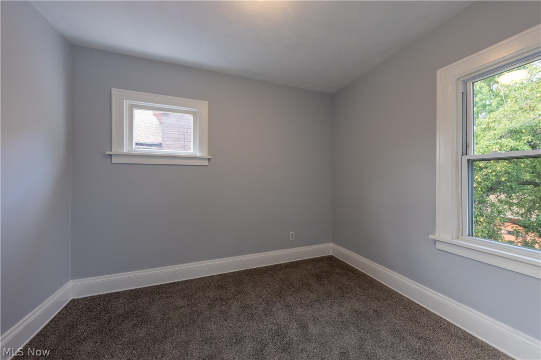 1677 Hillview Road Property Photo 18