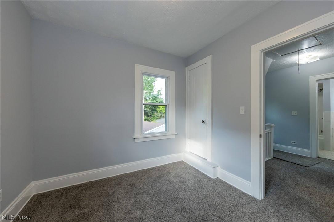1677 Hillview Road Property Photo 20