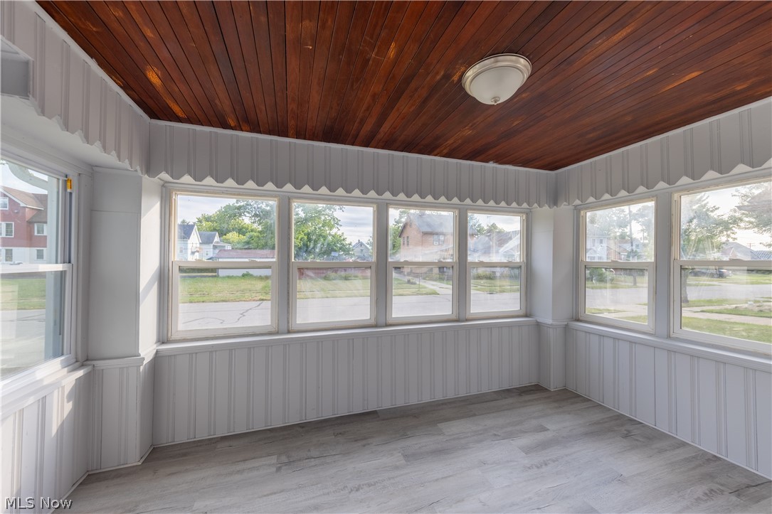 1677 Hillview Road Property Photo 23