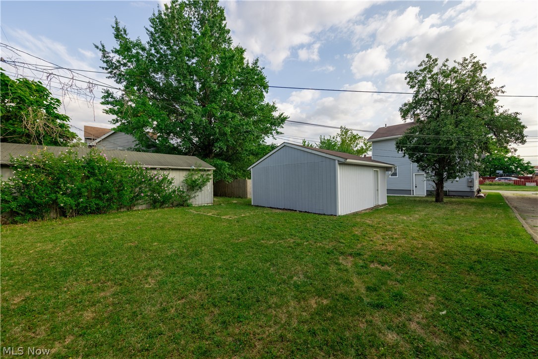 1677 Hillview Road Property Photo 28