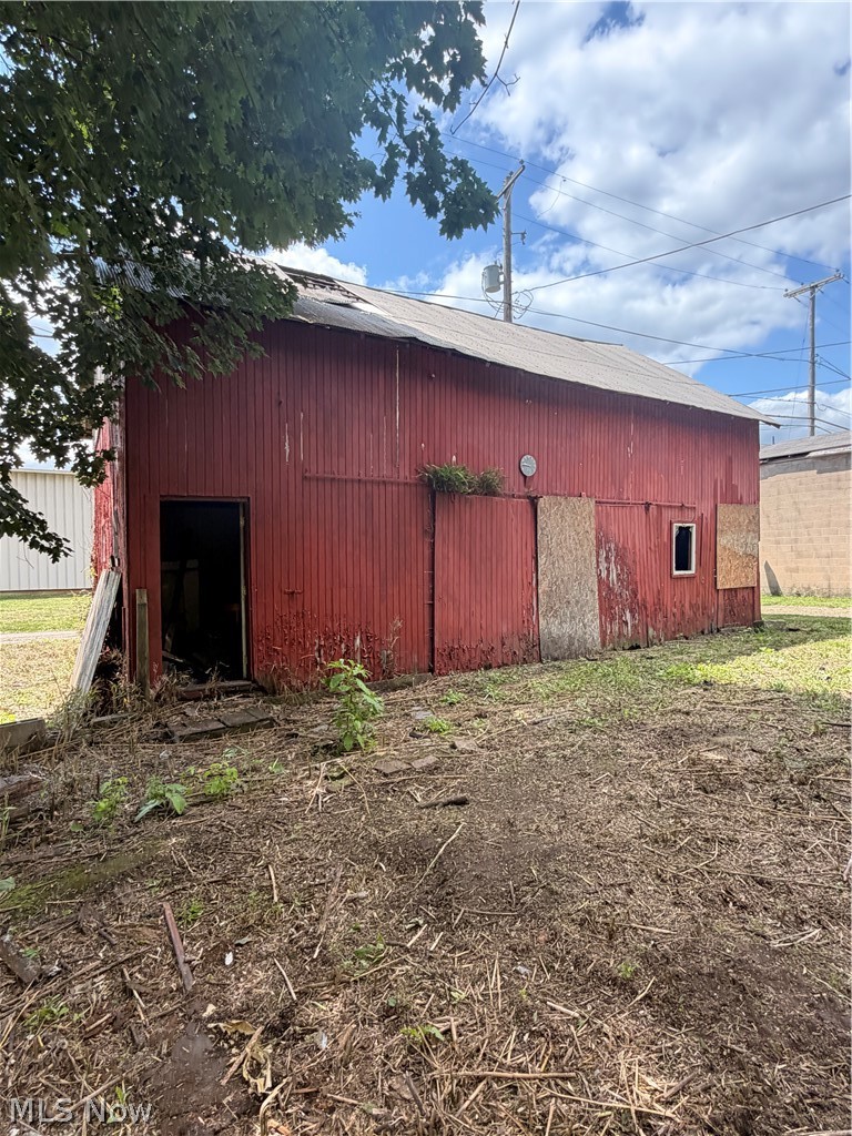 327 S 3rd Street Property Photo 4