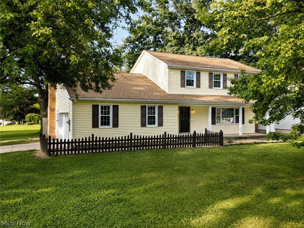 707 Oakridge Drive Property Photo 1