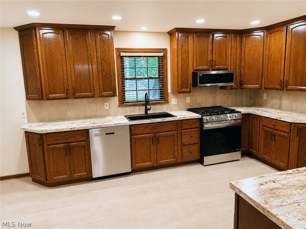 707 Oakridge Drive Property Photo 19