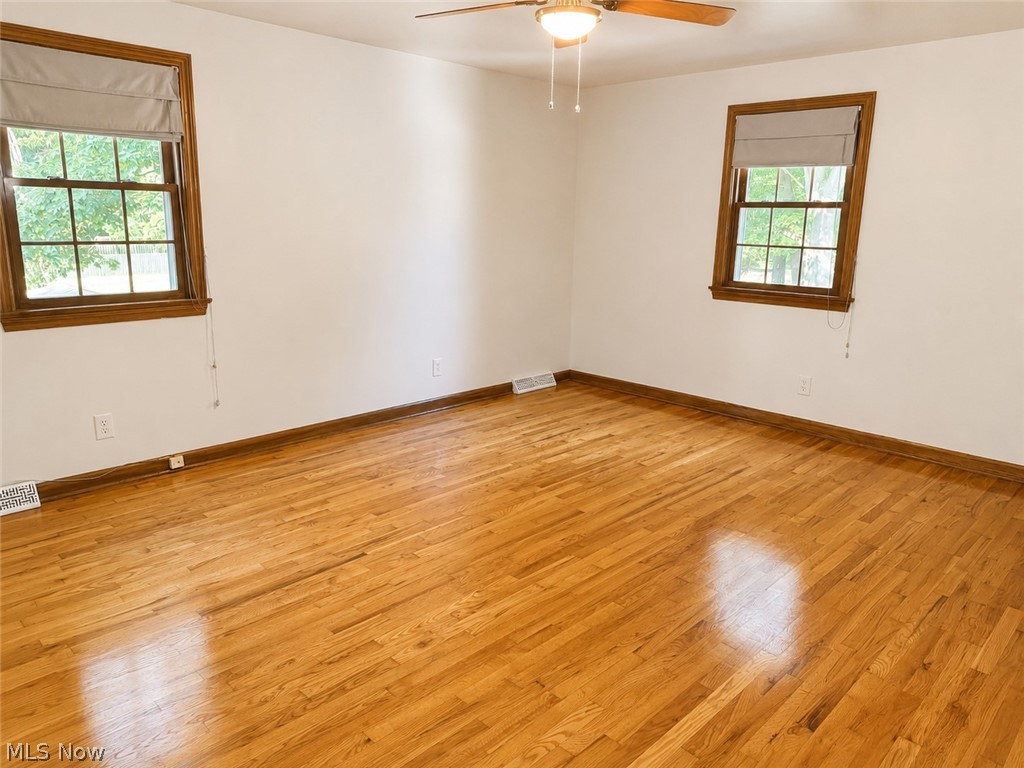 707 Oakridge Drive Property Photo 26