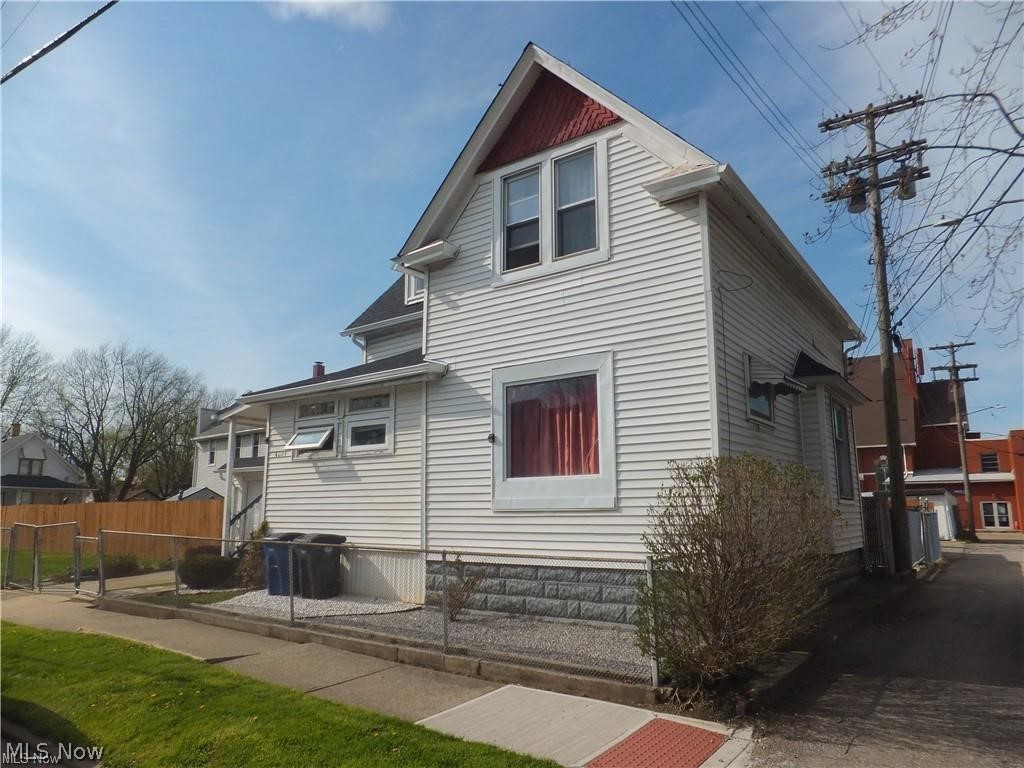 4224 W 43rd Street Property Photo 2