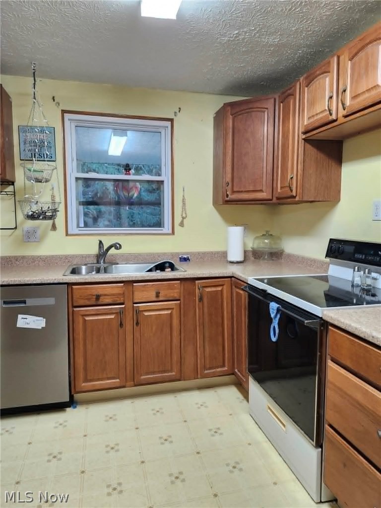 3528 Draper Avenue Se Property Photo 7