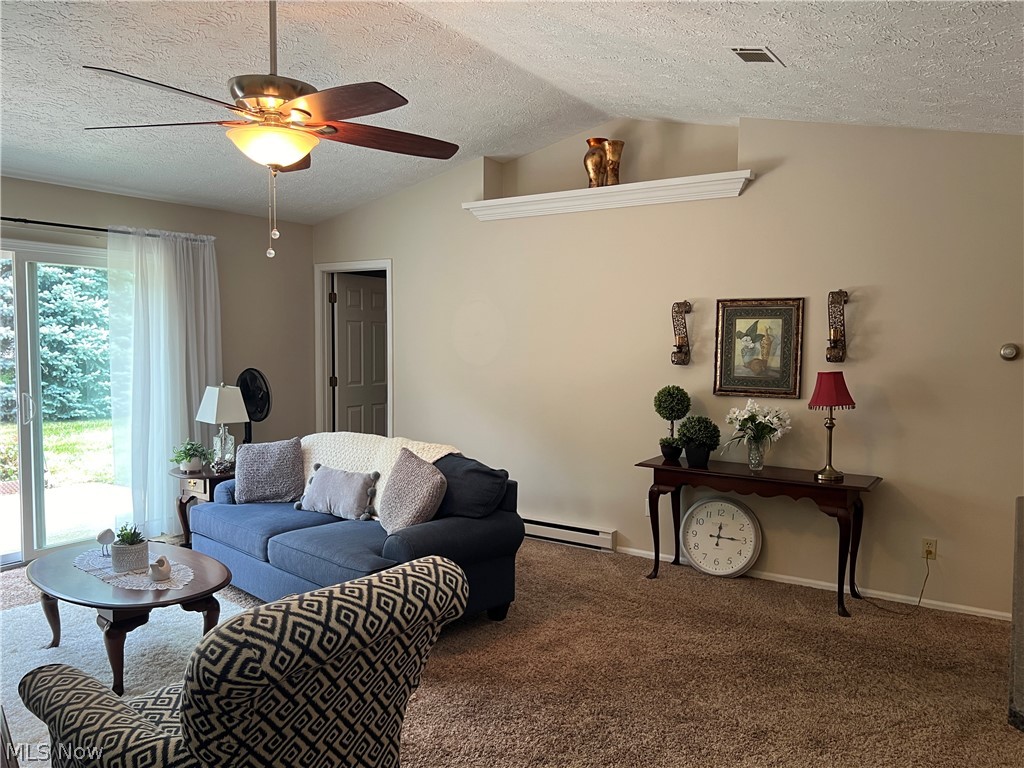 403 Rivers Edge Drive Property Photo 8