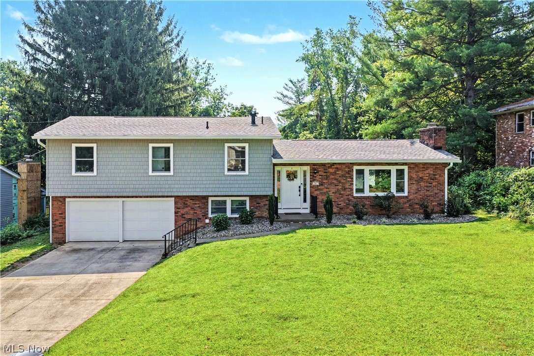 107 Woodcrest Drive Property Photo