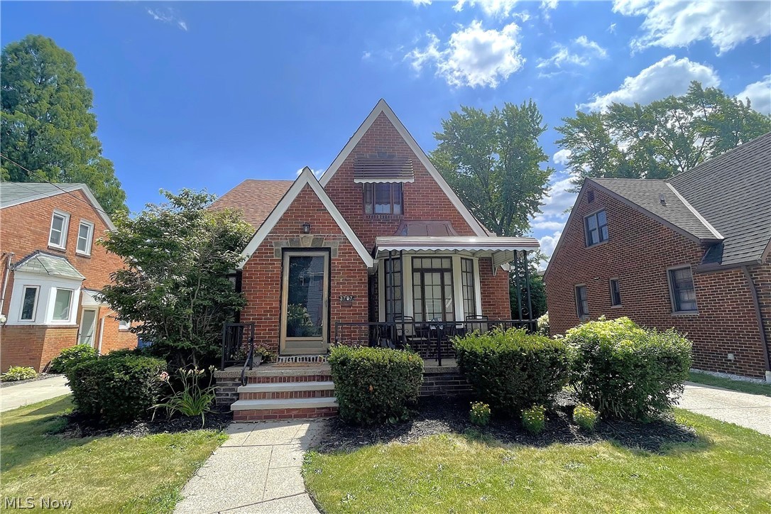3757 W 178th Street Property Photo