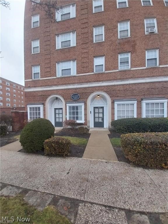 12923 Shaker Boulevard Property Photo 1