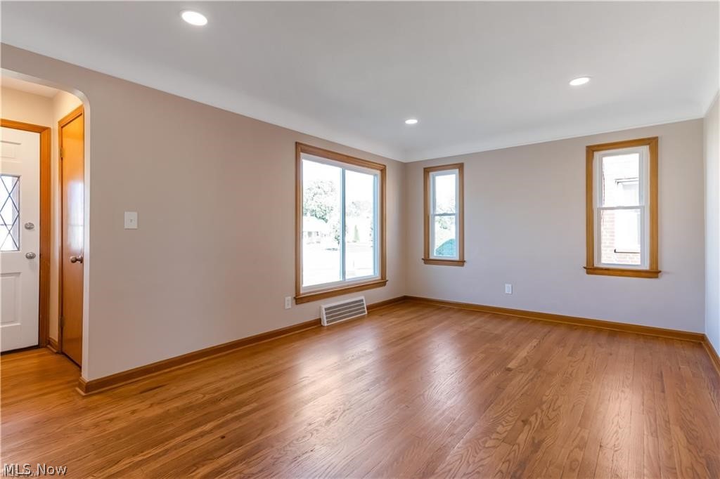 6209 Archmere Avenue Property Photo 3