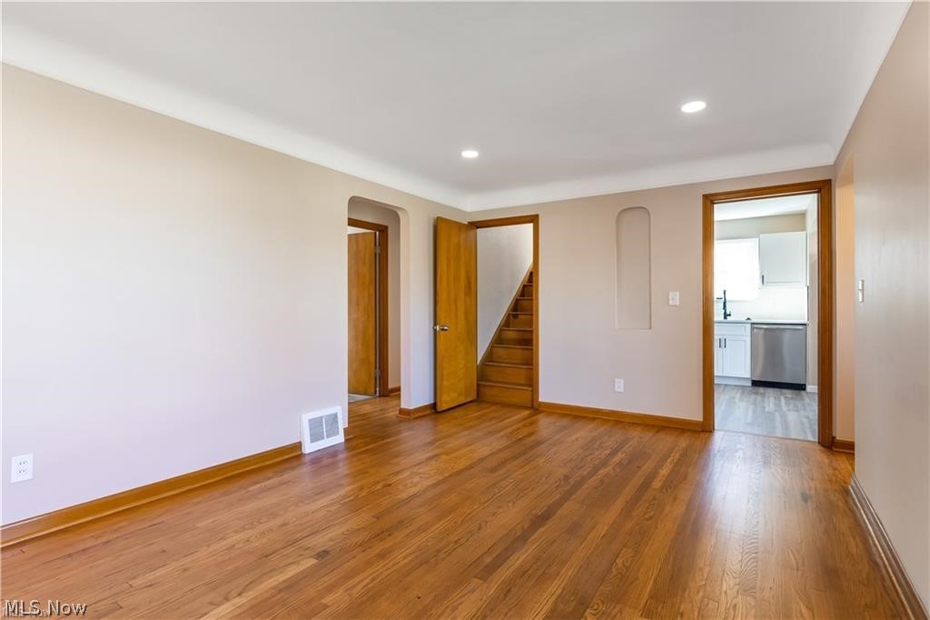 6209 Archmere Avenue Property Photo 5