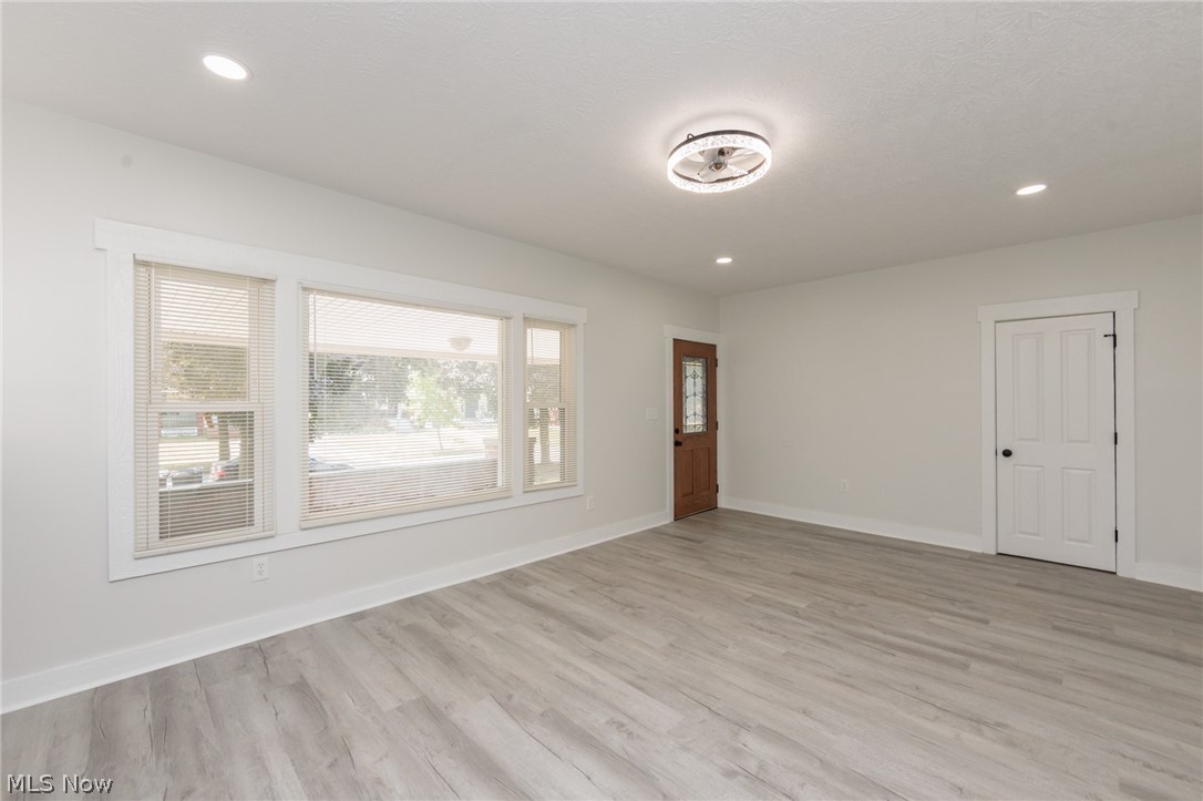 11711 Buckingham Avenue Property Photo 4