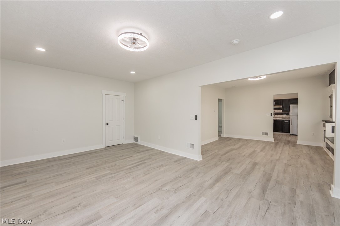 11711 Buckingham Avenue Property Photo 5