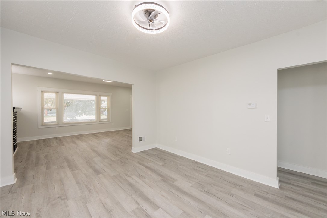 11711 Buckingham Avenue Property Photo 7