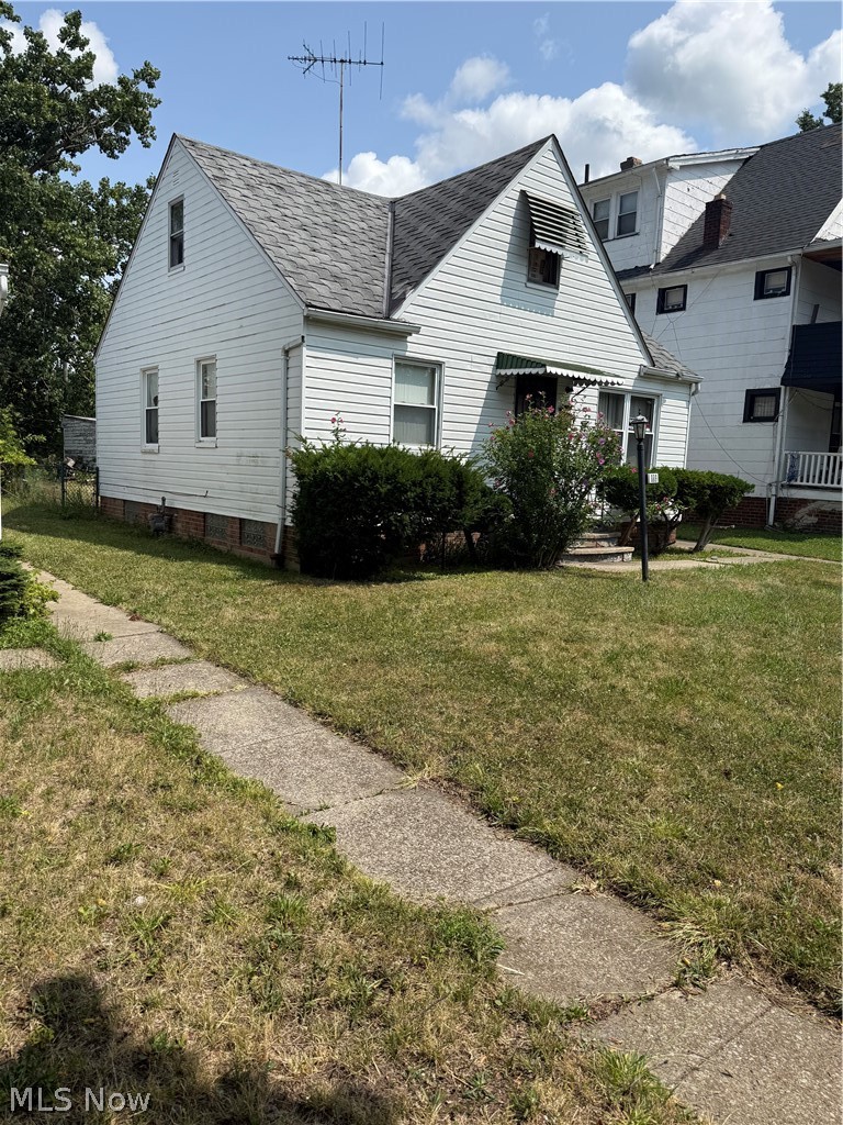 889 E 139th Street Property Photo 2