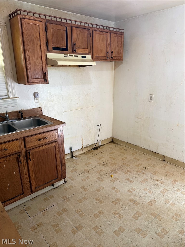889 E 139th Street Property Photo 7