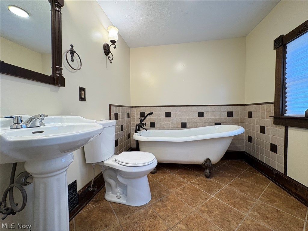 1082 Florida Avenue Property Photo 32