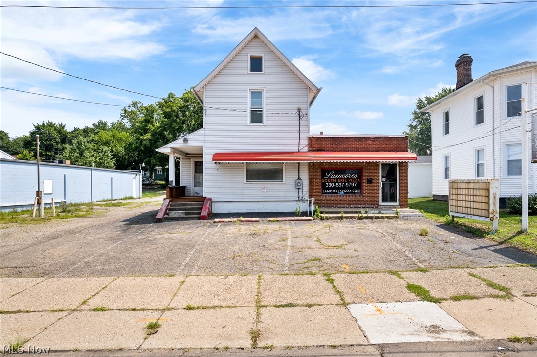914 Erie Street S Property Photo 1