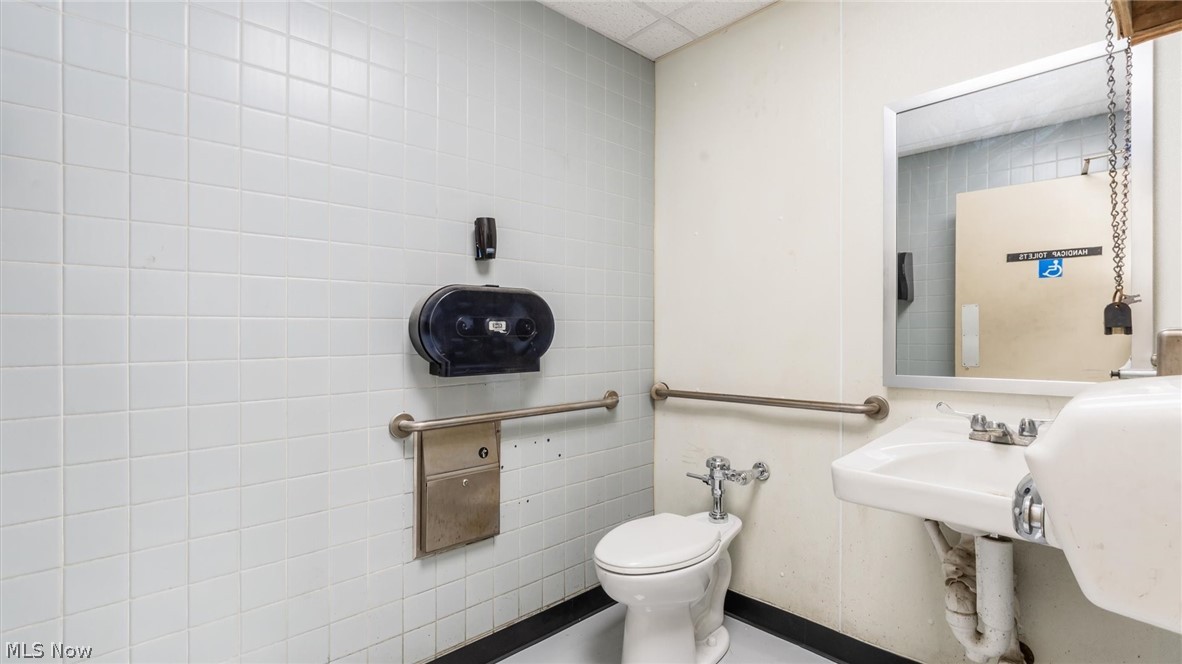 2411 E Wheeling Avenue Property Photo 16
