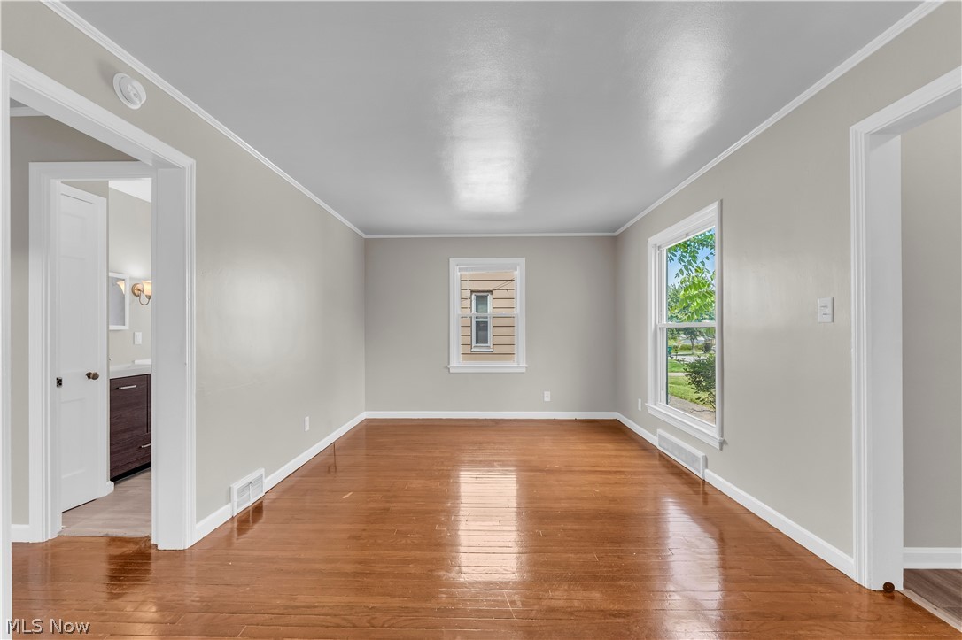 21106 Gardenview Drive Property Photo 5