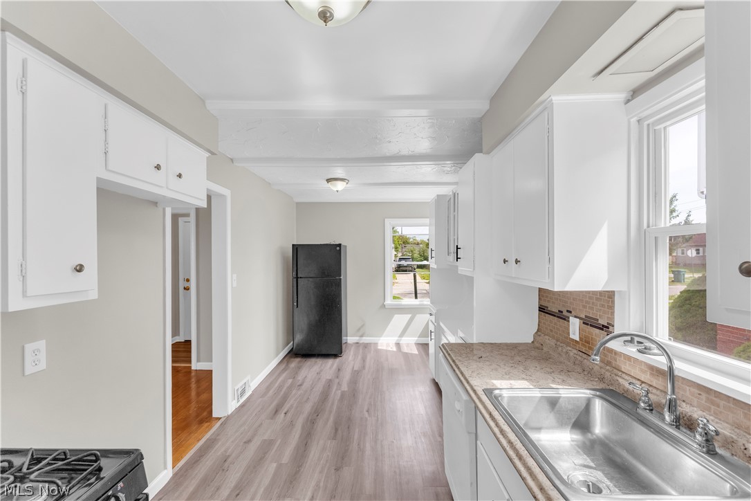 21106 Gardenview Drive Property Photo 6