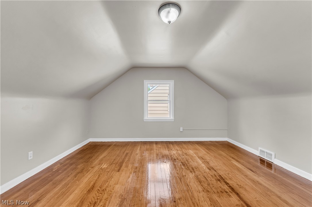 21106 Gardenview Drive Property Photo 16
