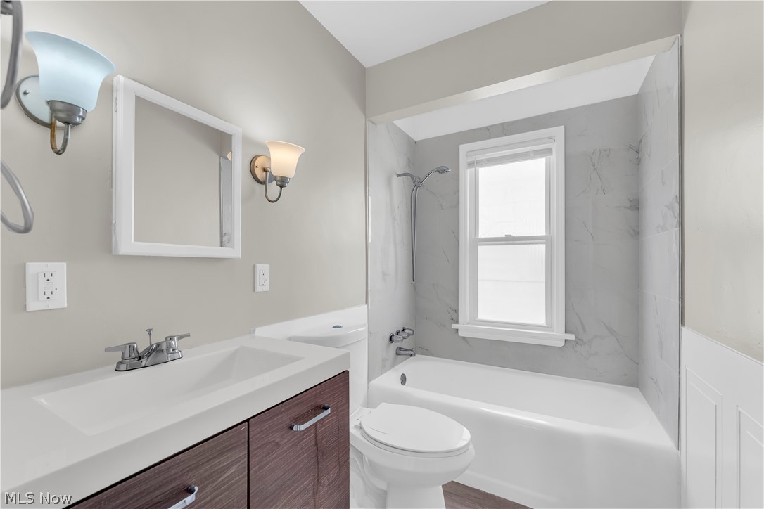 21106 Gardenview Drive Property Photo 18