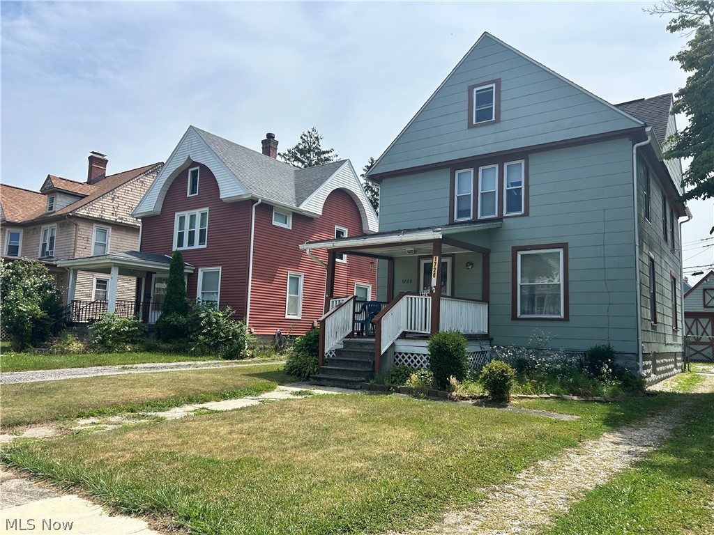 1726 E 45th Street Property Photo 2
